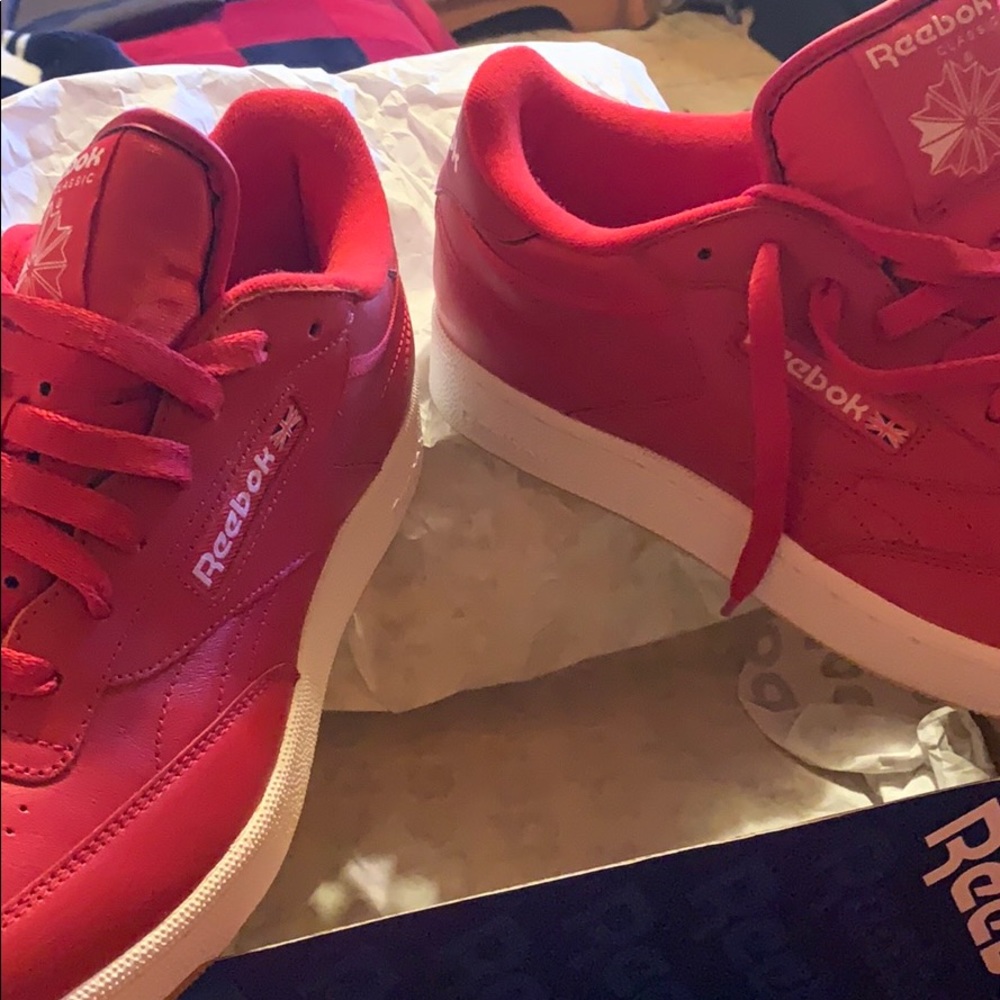 Men’s low cut Reebok classics - Picture 7 of 8